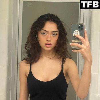 Nailea Devora
