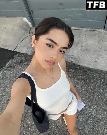 Nailea Devora