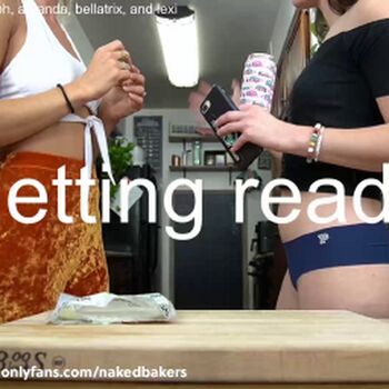 Naked Bakers