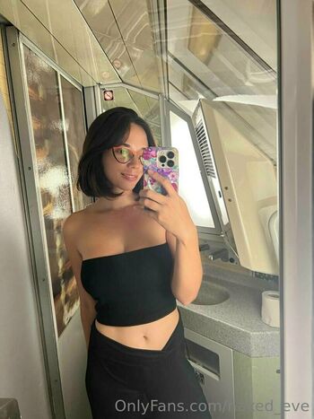 naked_eve