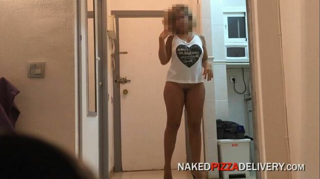 nakedpizzadelivery