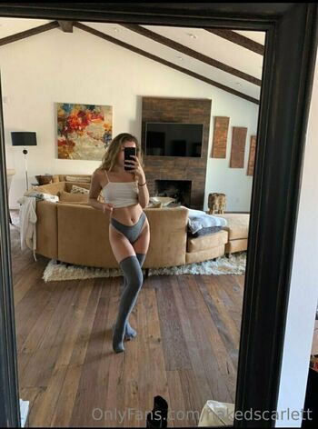 nakedscarlett