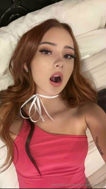 nakedscarlett