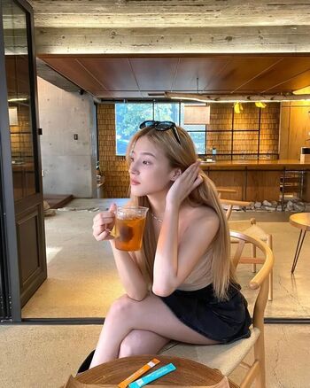 Nancy Momoland