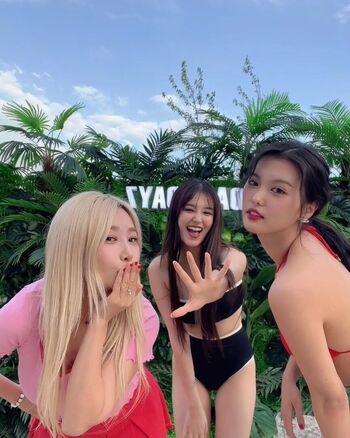 Nancy Momoland