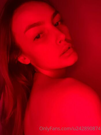 naomi_reyners_vip