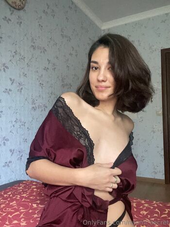 naomi_secret