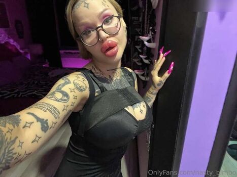 nasty_bimbo