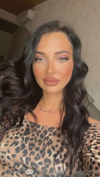 nasty_brunette