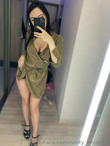 nasty_brunette