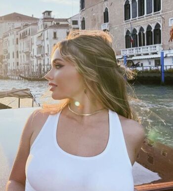 Natalie Alyn Lind