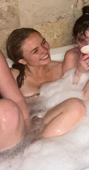 Natalie Alyn Lind