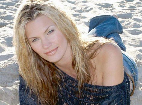 Natasha Henstridge