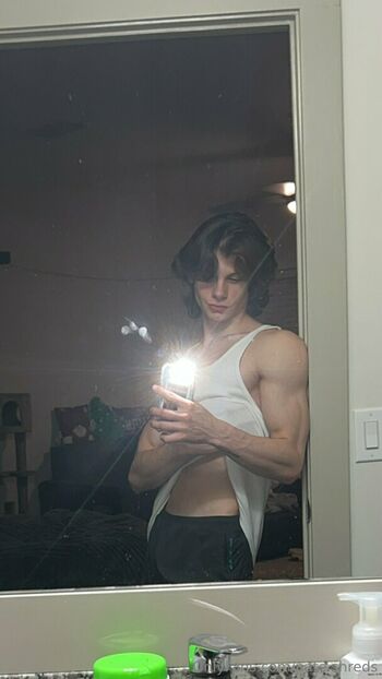 nate.shreds