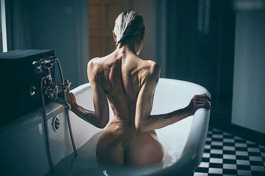 Nathalie Crivelli
