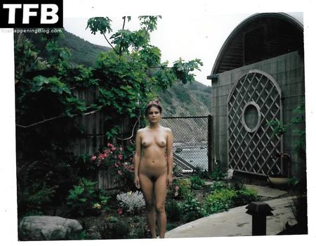 Nathalie Kelley