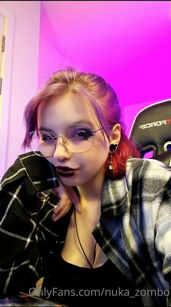 naughty_nuka