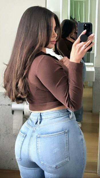 Nazanin Kavari