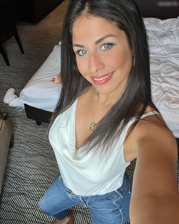Negah Amiri