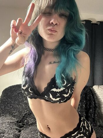 Neko Naomie