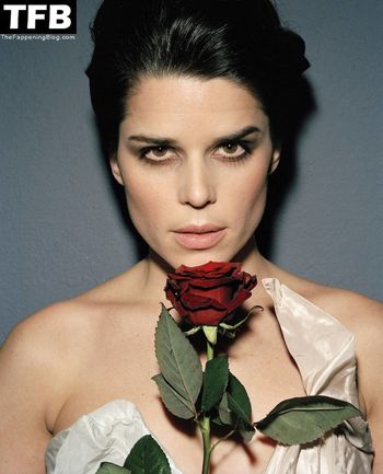 Neve Campbell