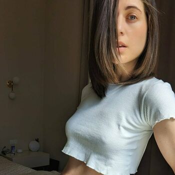 newchloe18