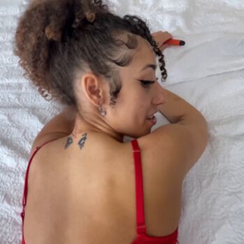 Nia Bleu