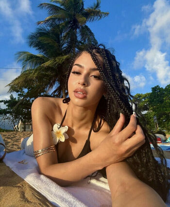 nickimariiee
