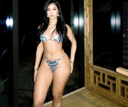 nickimariiee