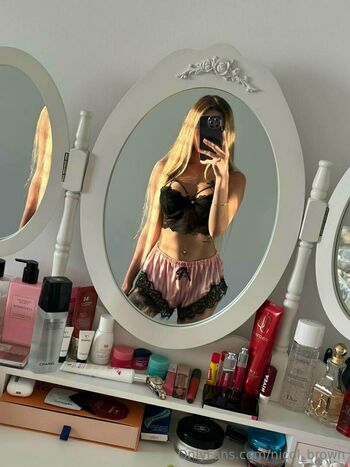nicol_brown