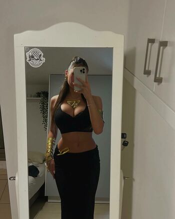 nicole_2n6