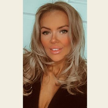Nicole Farrell Glasgow