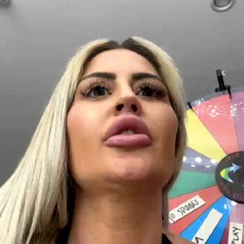 Nicolette__shea