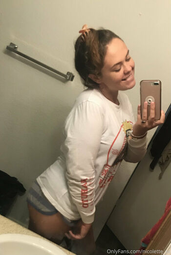 nicolette_xx