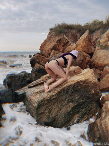 nika123