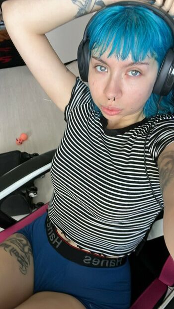 Nikki Carrreon