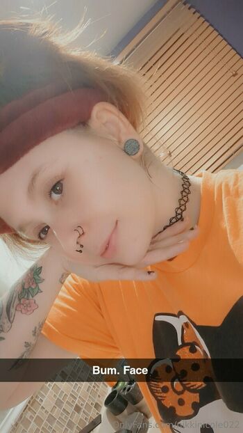 nikkinicole022