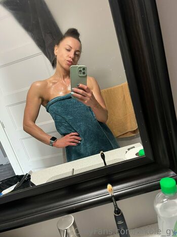nikole_gy