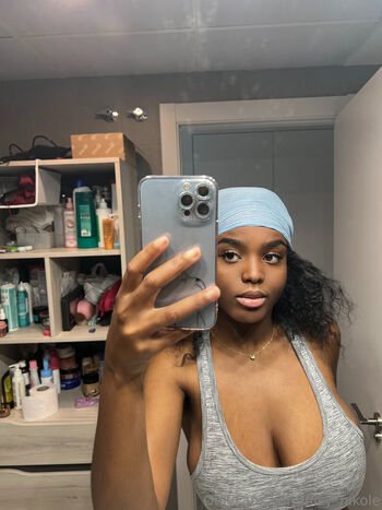 niky_nikole