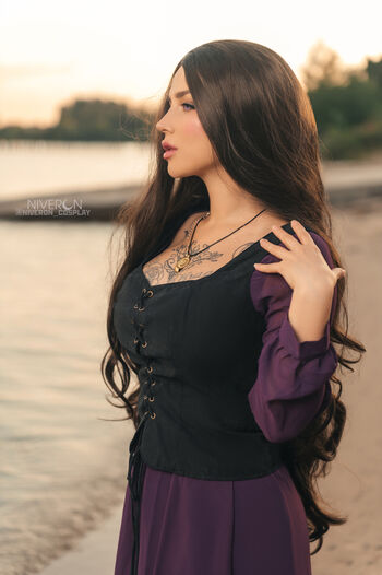 Niveron Cosplay