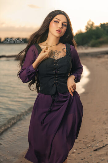Niveron Cosplay
