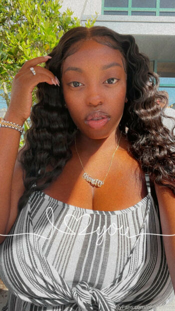 niyahrenee