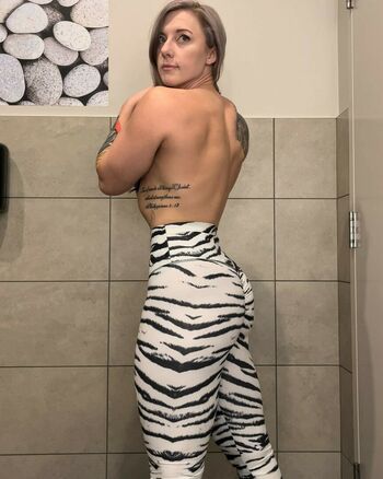 norwegian_liftinggoddess