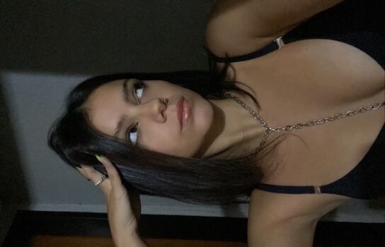 Novinhas Com Peitos Pequenos