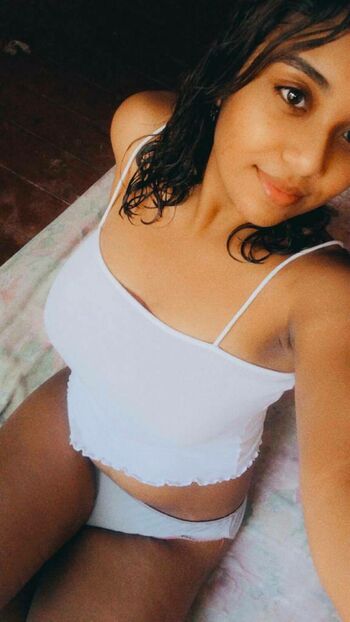 Nude Antilles