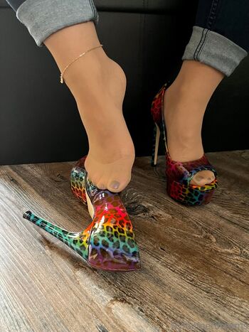nylonfeetdreams