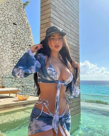 Nyvi Estephan