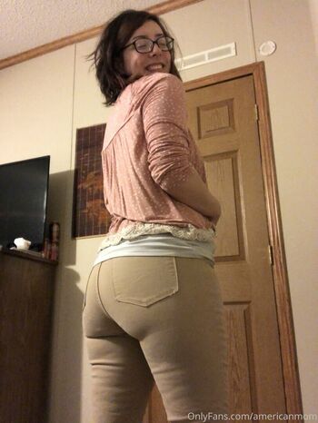 obedientdeviantmom