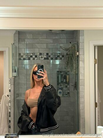 Officialskimaskgirl