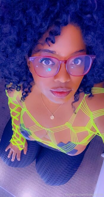 ohlivvynoir